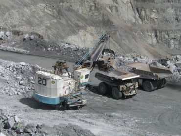 Grasberg truck and shovel 2