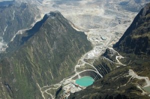 Ertsberg in foreground, Grasberg in background