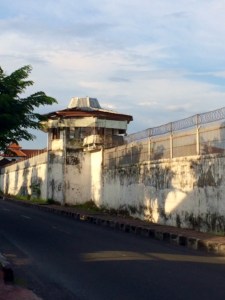 Australian media tart, Kerobokan Prison